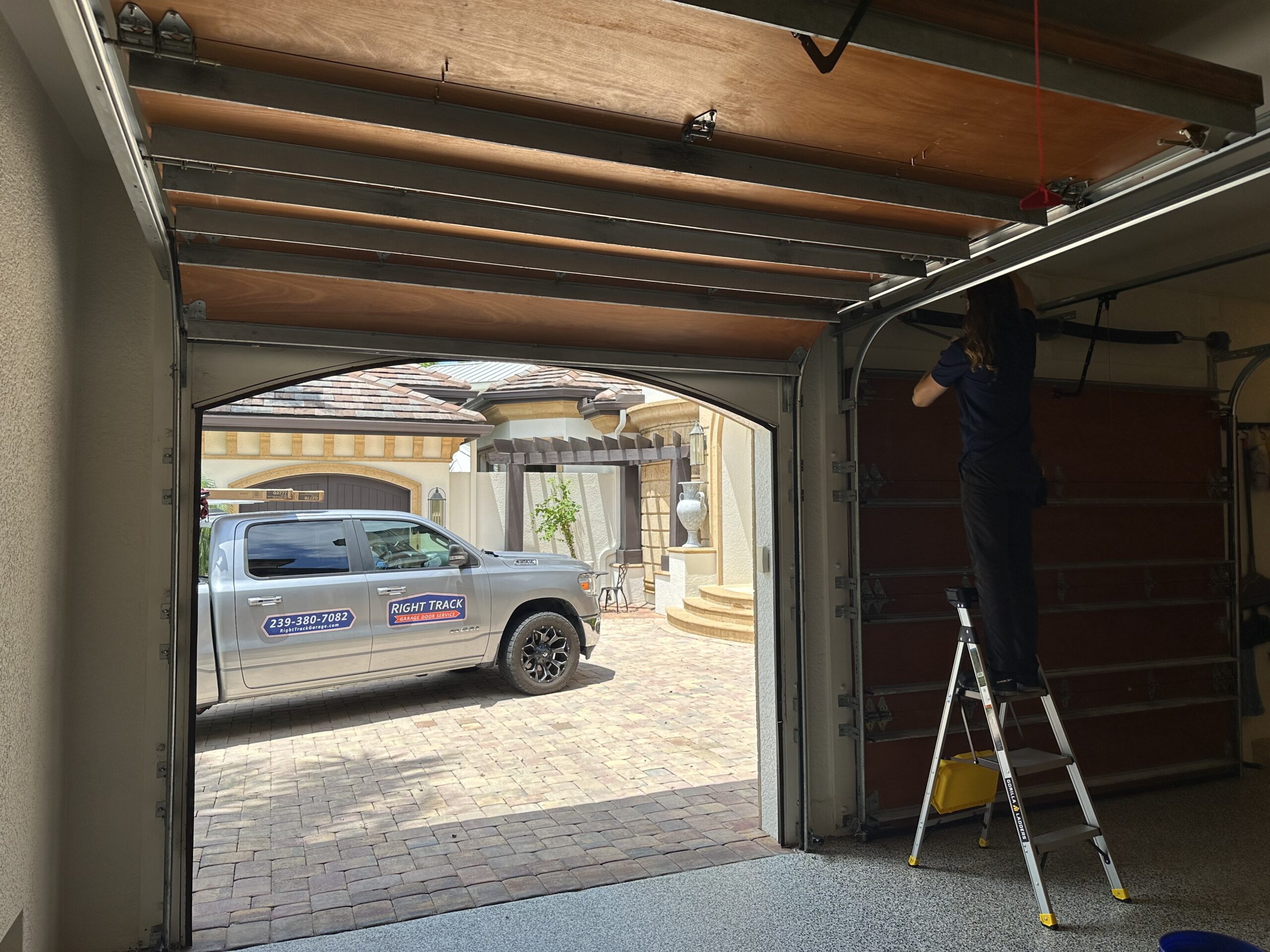 Best Garage Door Service Naples